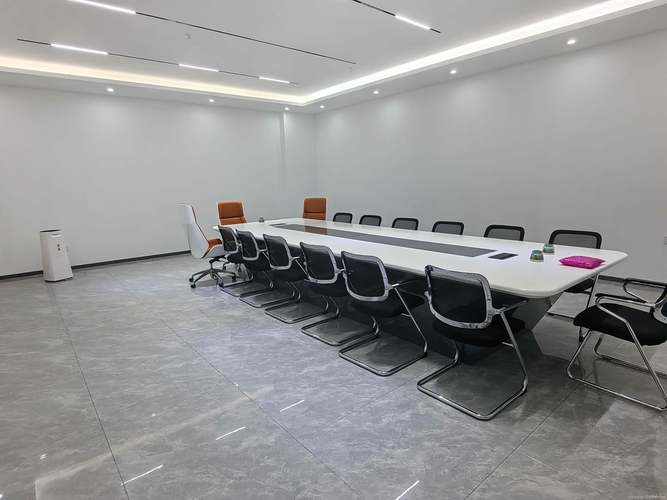 月15日,经营范围包括一般项目:塑料制品销售;日用玻璃制品销售;普通货
